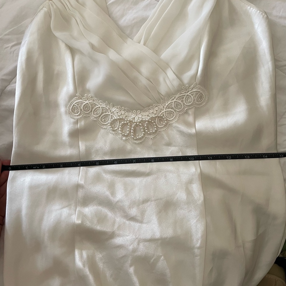 Vintage Ivory Nightgown - Picture 5 of 6